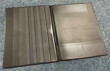 Minimalistische Dienstmappe 